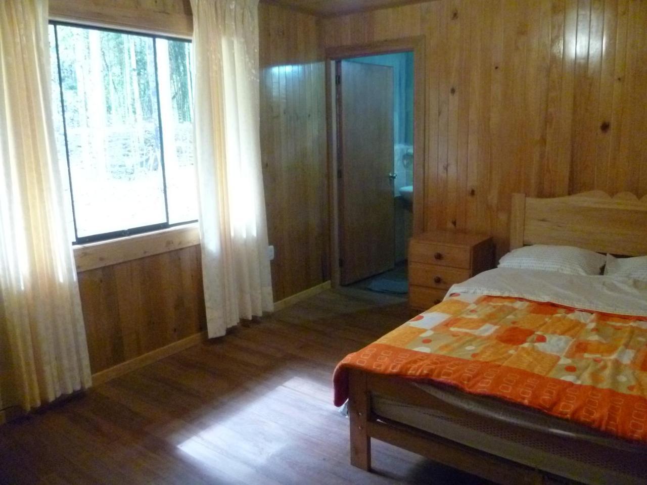 Campos Eliseos Lodge *